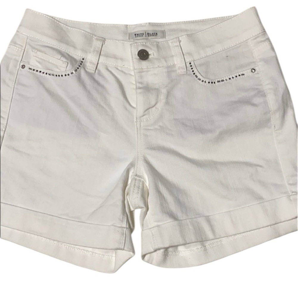 White House Black Market White Denim Shorts Rhinestone Cuffed Hem Sz 2 no flaws - Picture 4 of 12